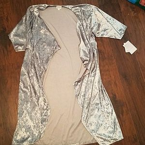 NWT!! S Elegant Lularoe Shirley